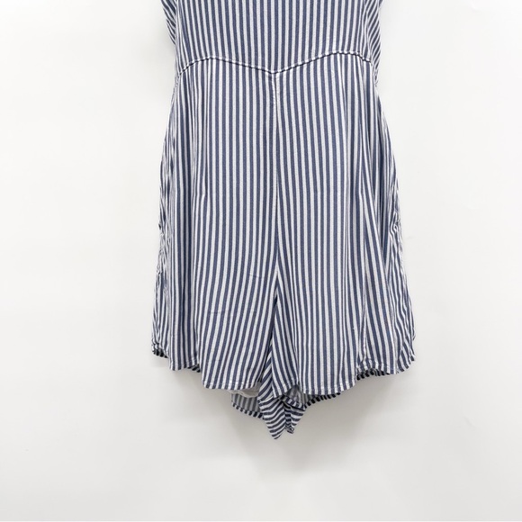 Abercrombie & Fitch Striped Romper Smocked Open Back Jumper Blue White Shorts - Picture 5 of 10